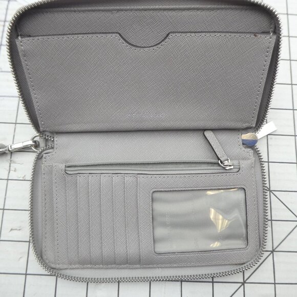 Michael Kors Large Pebbled Leather Smartphone Wristlet - Gray - Picture 6 of 11